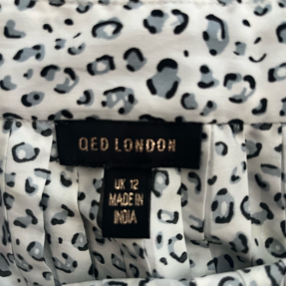 QED London Black and White Maxi Pleated Skirt - Picture 3 of 3